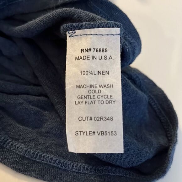 Red Haute Blue top with deep V and back of neck, plus twisted bottom detailing. - Picture 9 of 11